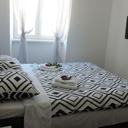 Apartment & Room Ivan Šibenik Esterno foto