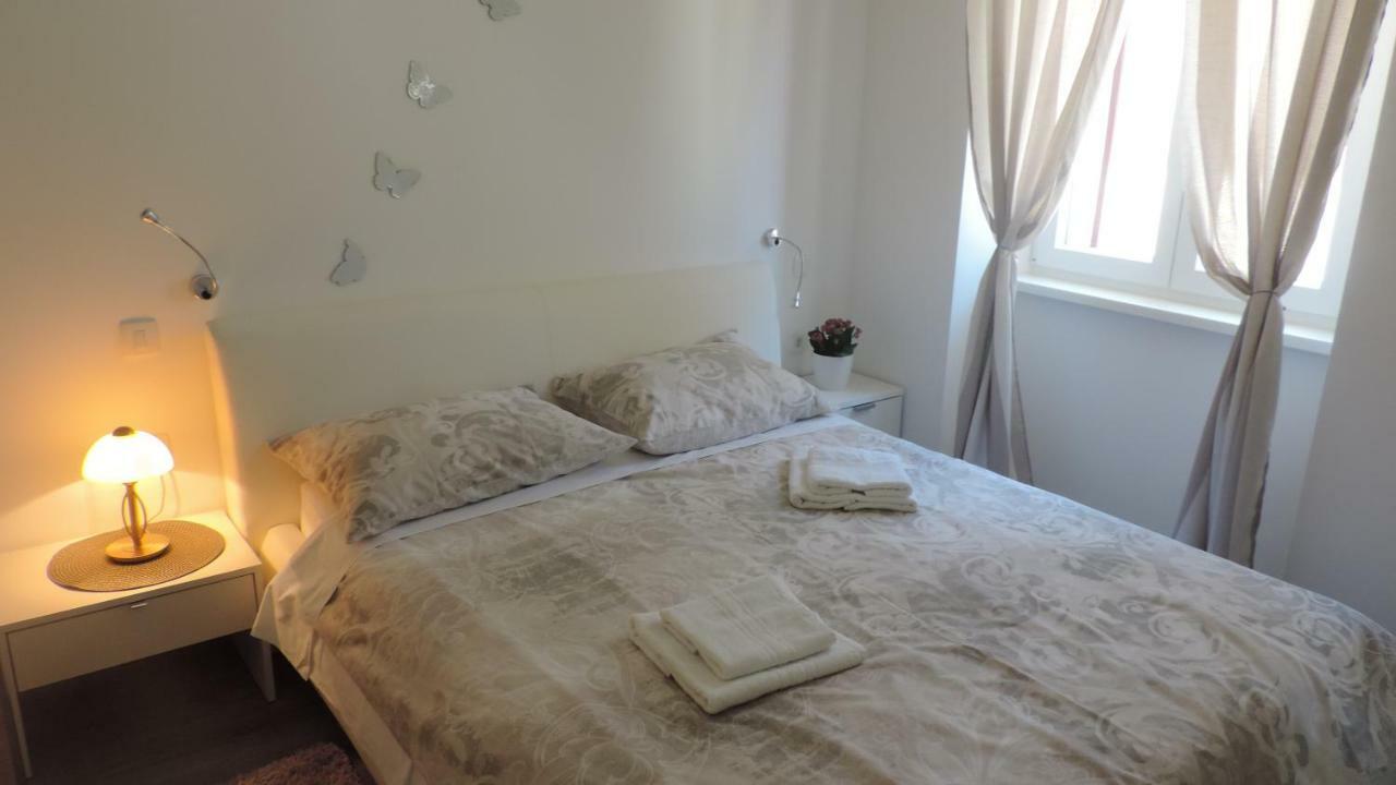 Apartment & Room Ivan Šibenik Esterno foto