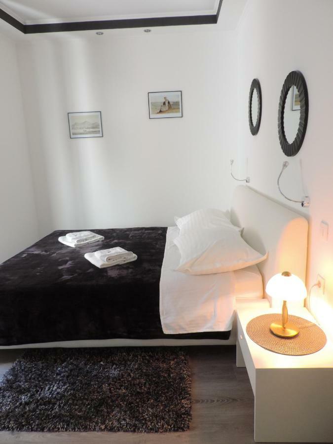Apartment & Room Ivan Šibenik Esterno foto