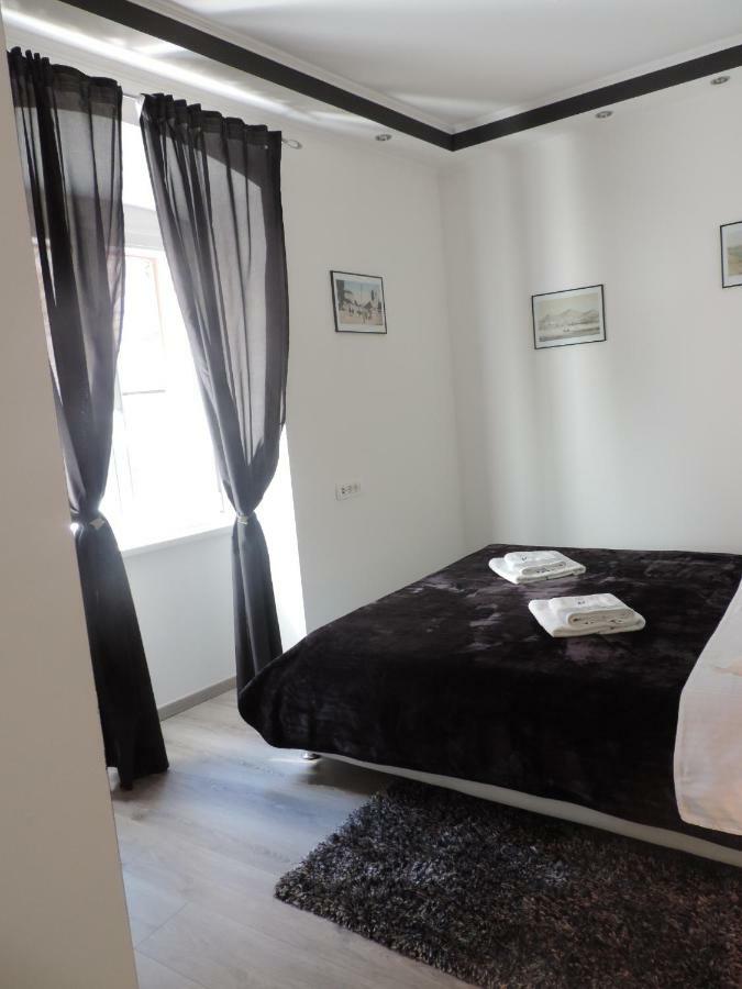 Apartment & Room Ivan Šibenik Esterno foto